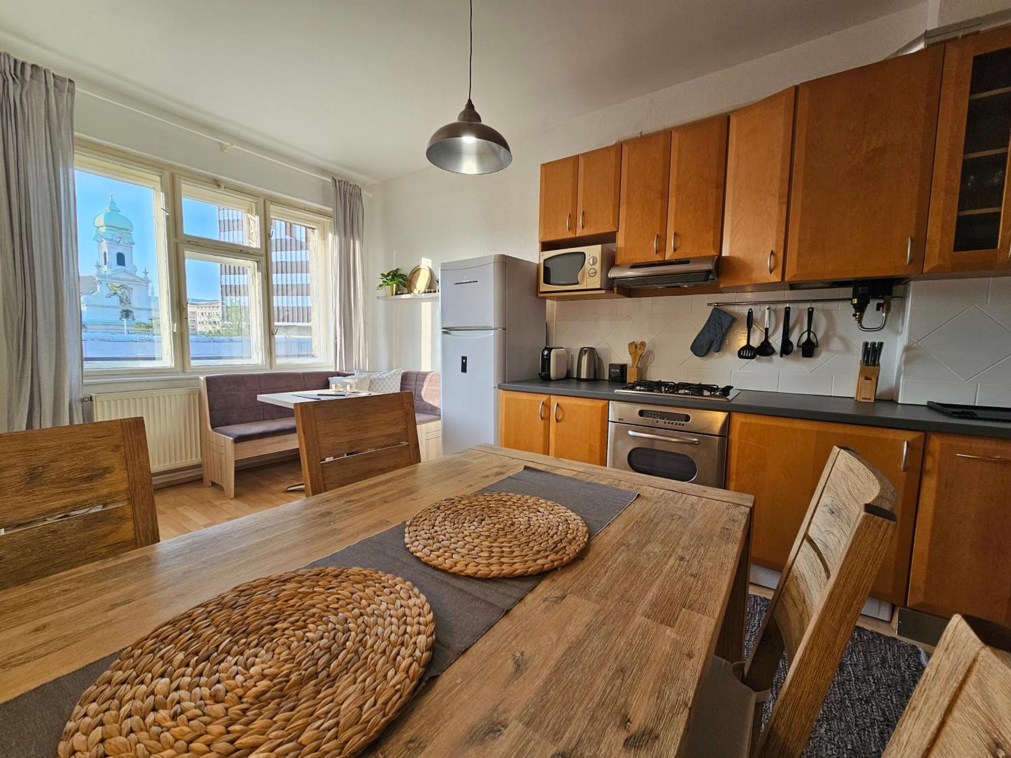 Stone Square Apartment Bratislava Extérieur photo